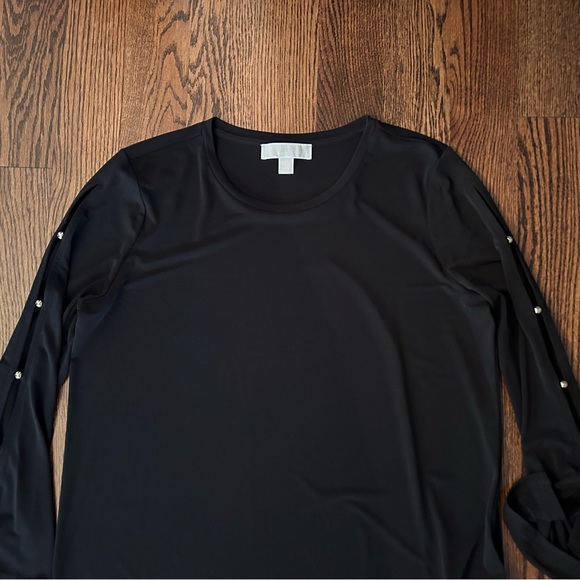 Micheal Kors black top with partially open sleeves and gold studs - Picture 5 of 5